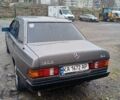 Серый Мерседес 190, объемом двигателя 2 л и пробегом 5 тыс. км за 2100 $, фото 2 на Automoto.ua
