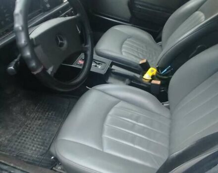 Сірий Мерседес 190, об'ємом двигуна 2.3 л та пробігом 450 тис. км за 1184 $, фото 5 на Automoto.ua