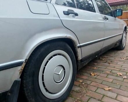 Сірий Мерседес 190, об'ємом двигуна 2.3 л та пробігом 450 тис. км за 1184 $, фото 4 на Automoto.ua