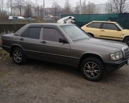 Серый Мерседес 190, объемом двигателя 2 л и пробегом 5 тыс. км за 2100 $, фото 1 на Automoto.ua