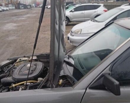 Серый Мерседес 190, объемом двигателя 2 л и пробегом 5 тыс. км за 2100 $, фото 3 на Automoto.ua