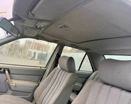 Серый Мерседес 190, объемом двигателя 2.3 л и пробегом 317 тыс. км за 1200 $, фото 9 на Automoto.ua