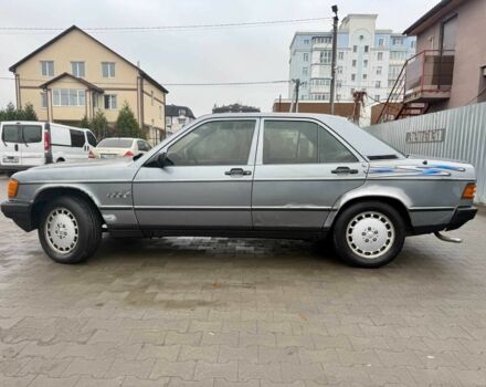 Серый Мерседес 190, объемом двигателя 2.3 л и пробегом 317 тыс. км за 1200 $, фото 1 на Automoto.ua