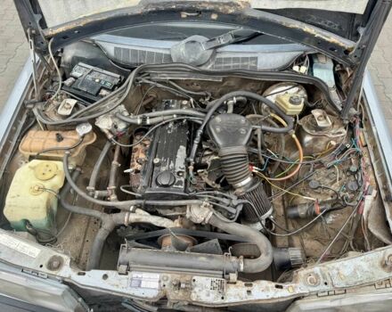 Серый Мерседес 190, объемом двигателя 2.3 л и пробегом 317 тыс. км за 1200 $, фото 11 на Automoto.ua