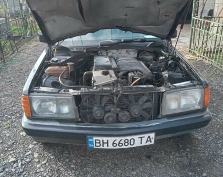 Серый Мерседес 190, объемом двигателя 3 л и пробегом 330 тыс. км за 4000 $, фото 6 на Automoto.ua