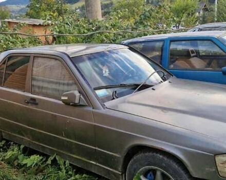 Серый Мерседес 190, объемом двигателя 2 л и пробегом 200 тыс. км за 3700 $, фото 3 на Automoto.ua