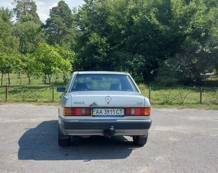 Сірий Мерседес 190, об'ємом двигуна 1.8 л та пробігом 250 тис. км за 1500 $, фото 6 на Automoto.ua