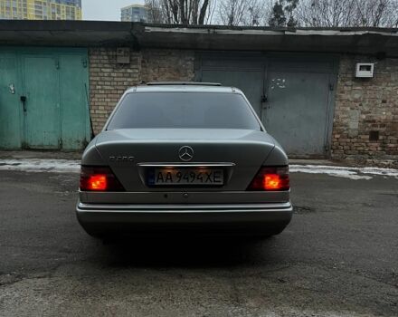Серый Мерседес 190, объемом двигателя 0 л и пробегом 249 тыс. км за 7500 $, фото 6 на Automoto.ua