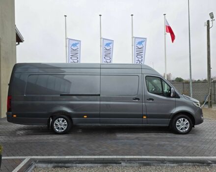 Серый Мерседес 190, объемом двигателя 3 л и пробегом 1 тыс. км за 122447 $, фото 7 на Automoto.ua