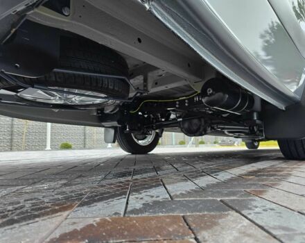 Серый Мерседес 190, объемом двигателя 3 л и пробегом 1 тыс. км за 122447 $, фото 19 на Automoto.ua