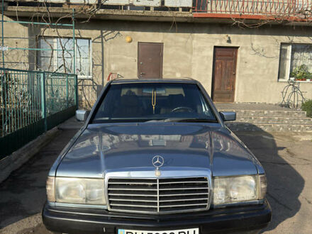 Серый Мерседес 190, объемом двигателя 2 л и пробегом 350 тыс. км за 2400 $, фото 1 на Automoto.ua