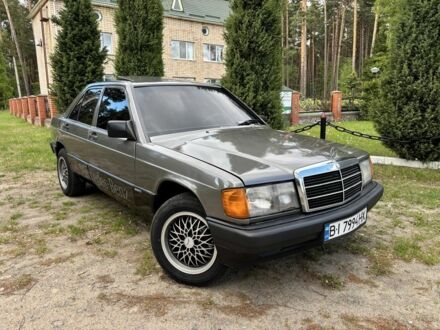 Мерседес 190 1986 у Лебедине на Automoto.ua Сірий Мерседес 190, об'ємом двигуна 2 л та пробігом 342 тис. км за 3100 $, фото 1 на Automoto.ua