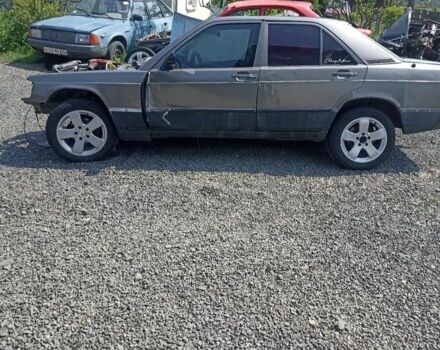 Серый Мерседес 190, объемом двигателя 2 л и пробегом 50 тыс. км за 500 $, фото 1 на Automoto.ua