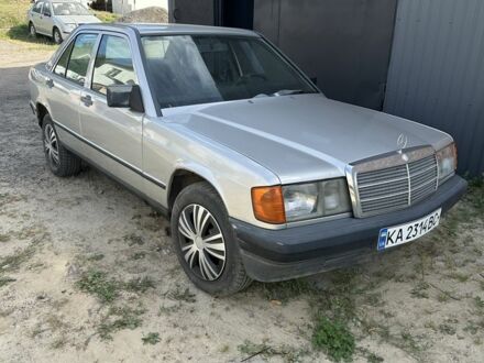 Сірий Мерседес 190, об'ємом двигуна 2 л та пробігом 300 тис. км за 1700 $, фото 1 на Automoto.ua