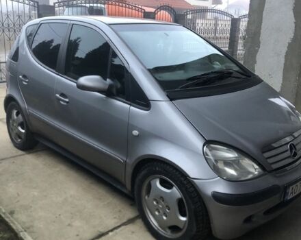 Сірий Мерседес 190, об'ємом двигуна 1.9 л та пробігом 230 тис. км за 4000 $, фото 1 на Automoto.ua