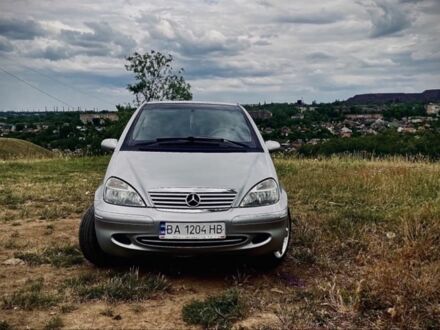 Серый Мерседес 190, объемом двигателя 1.9 л и пробегом 239 тыс. км за 4500 $, фото 1 на Automoto.ua