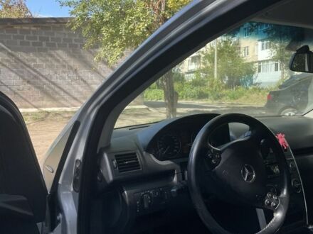 Серый Мерседес 190, объемом двигателя 1.7 л и пробегом 2 тыс. км за 4824 $, фото 1 на Automoto.ua