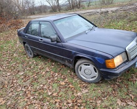 Синій Мерседес 190, об'ємом двигуна 2 л та пробігом 999 тис. км за 800 $, фото 2 на Automoto.ua