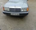 Синий Мерседес 190, объемом двигателя 3 л и пробегом 100 тыс. км за 2200 $, фото 4 на Automoto.ua