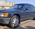 Синий Мерседес 190, объемом двигателя 2 л и пробегом 405 тыс. км за 5000 $, фото 1 на Automoto.ua