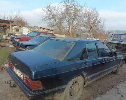 Синий Мерседес 190, объемом двигателя 2 л и пробегом 100 тыс. км за 1500 $, фото 4 на Automoto.ua