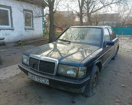 Синий Мерседес 190, объемом двигателя 2 л и пробегом 100 тыс. км за 1500 $, фото 5 на Automoto.ua
