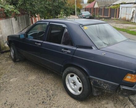 Синий Мерседес 190, объемом двигателя 2 л и пробегом 384 тыс. км за 1600 $, фото 2 на Automoto.ua