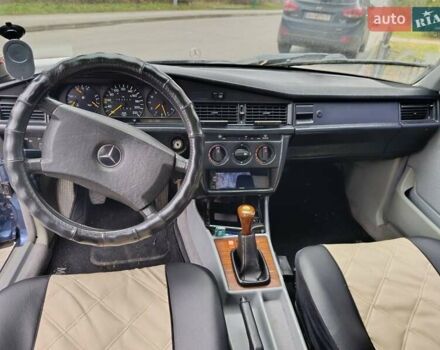 Синій Мерседес 190, об'ємом двигуна 2 л та пробігом 300 тис. км за 1600 $, фото 8 на Automoto.ua