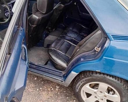 Синій Мерседес 190, об'ємом двигуна 2 л та пробігом 308 тис. км за 1800 $, фото 5 на Automoto.ua