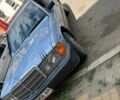 Синій Мерседес 190, об'ємом двигуна 1.8 л та пробігом 380 тис. км за 3500 $, фото 1 на Automoto.ua