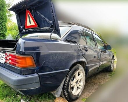 Синій Мерседес 190, об'ємом двигуна 2 л та пробігом 400 тис. км за 1900 $, фото 3 на Automoto.ua