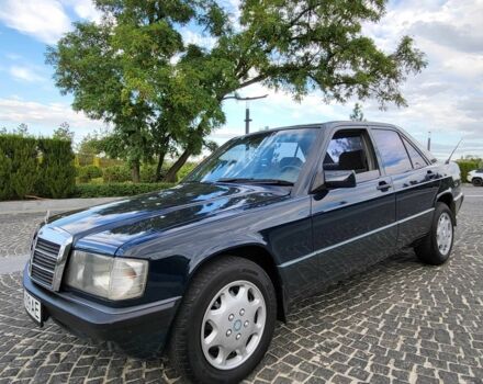 Синій Мерседес 190, об'ємом двигуна 1.8 л та пробігом 360 тис. км за 4950 $, фото 9 на Automoto.ua