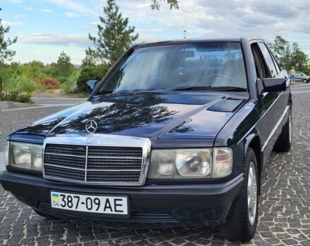 Синій Мерседес 190, об'ємом двигуна 1.8 л та пробігом 360 тис. км за 4950 $, фото 1 на Automoto.ua