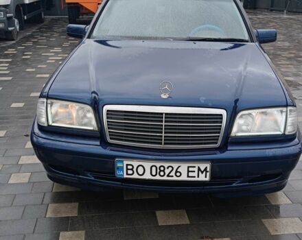 Синій Мерседес 190, об'ємом двигуна 1.8 л та пробігом 250 тис. км за 3000 $, фото 9 на Automoto.ua
