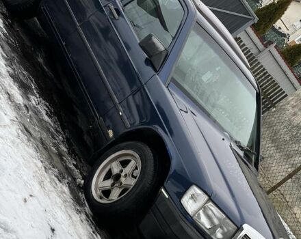 Синий Мерседес 190, объемом двигателя 2 л и пробегом 308 тыс. км за 1700 $, фото 1 на Automoto.ua