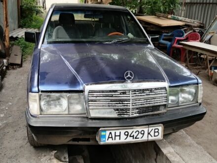 Мерседес 190 1986 в Славянске на Automoto.ua Синий Мерседес 190, объемом двигателя 2 л и пробегом 500 тыс. км за 1200 $, фото 1 на Automoto.ua