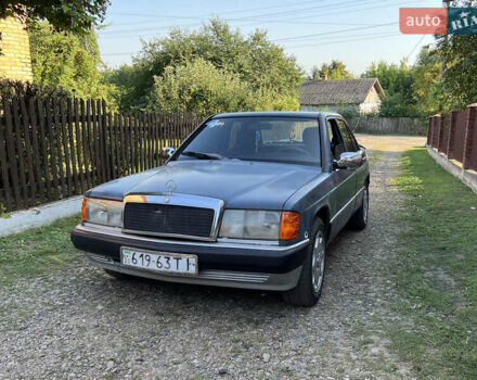 Синий Мерседес 190, объемом двигателя 2 л и пробегом 400 тыс. км за 1400 $, фото 1 на Automoto.ua