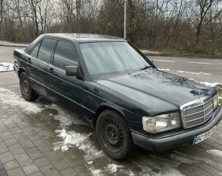Синий Мерседес 190, объемом двигателя 1.8 л и пробегом 350 тыс. км за 2400 $, фото 1 на Automoto.ua