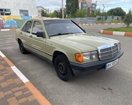 Зелений Мерседес 190, об'ємом двигуна 2 л та пробігом 370 тис. км за 2100 $, фото 5 на Automoto.ua