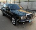 Зеленый Мерседес 190, объемом двигателя 2 л и пробегом 180 тыс. км за 2000 $, фото 1 на Automoto.ua