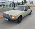 Зелений Мерседес 190, об'ємом двигуна 2 л та пробігом 370 тис. км за 2100 $, фото 6 на Automoto.ua