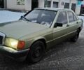 Зеленый Мерседес 190, объемом двигателя 1.9 л и пробегом 350 тыс. км за 950 $, фото 1 на Automoto.ua