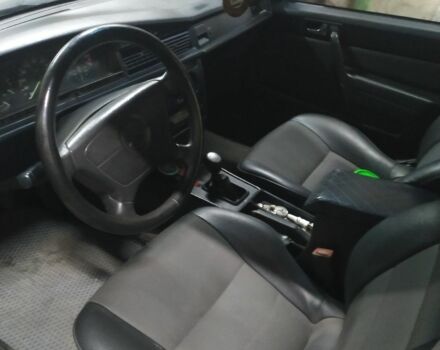 Зеленый Мерседес 190, объемом двигателя 2 л и пробегом 1 тыс. км за 3400 $, фото 4 на Automoto.ua