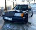Зеленый Мерседес 190, объемом двигателя 2 л и пробегом 300 тыс. км за 2100 $, фото 1 на Automoto.ua
