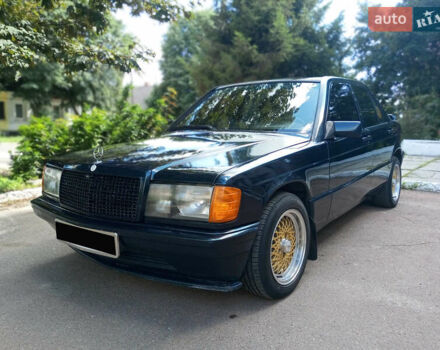 Зелений Мерседес 190, об'ємом двигуна 2 л та пробігом 1 тис. км за 3000 $, фото 2 на Automoto.ua