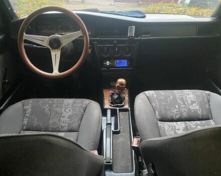 Мерседес 190 1986 в Виннице на Automoto.ua Зеленый Мерседес 190, объемом двигателя 2 л и пробегом 500 тыс. км за 1400 $, фото 17 на Automoto.ua