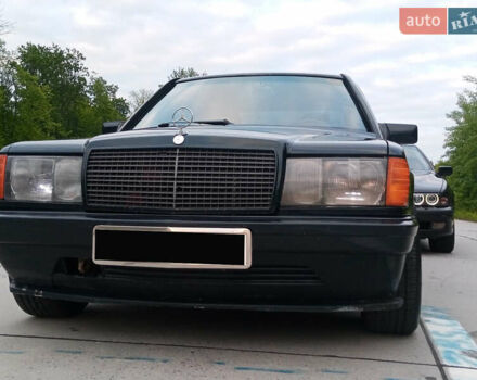 Зелений Мерседес 190, об'ємом двигуна 2 л та пробігом 1 тис. км за 3000 $, фото 4 на Automoto.ua