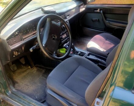 Зеленый Мерседес 190, объемом двигателя 2 л и пробегом 1 тыс. км за 1850 $, фото 3 на Automoto.ua