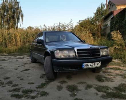 Зеленый Мерседес 190, объемом двигателя 2 л и пробегом 350 тыс. км за 1850 $, фото 3 на Automoto.ua