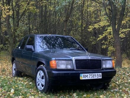 Мерседес 190 1986 в Виннице на Automoto.ua Зеленый Мерседес 190, объемом двигателя 2 л и пробегом 500 тыс. км за 1400 $, фото 1 на Automoto.ua